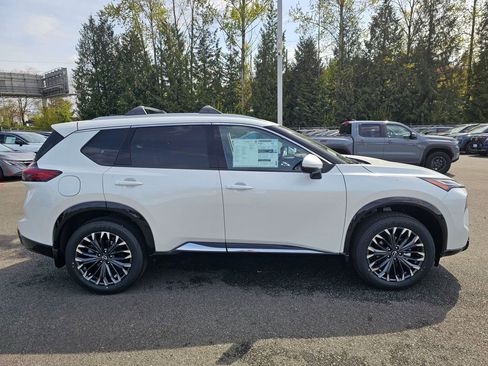 New 2026 Nissan Rogue Platinum w/ Platinum Premium Package image 4