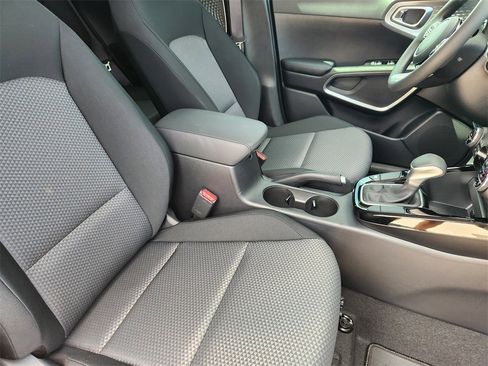 New 2025 Kia Soul S image 10
