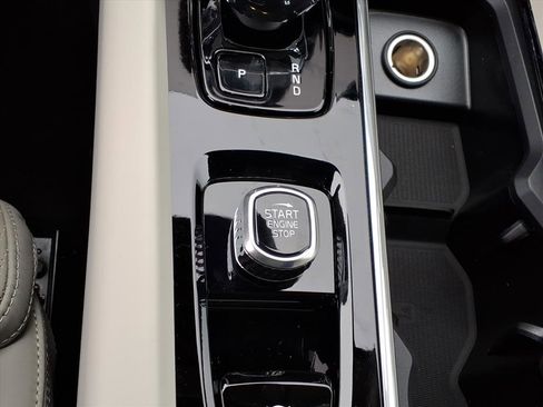 New 2026 Volvo XC60 B5 Ultra w/ Protection Package Premier image 21