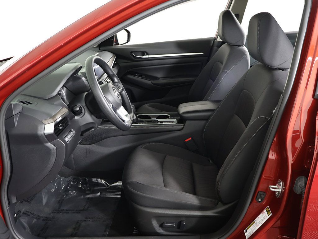 Used 2023 Nissan Altima 2.5 SV AWD/4WD image 25