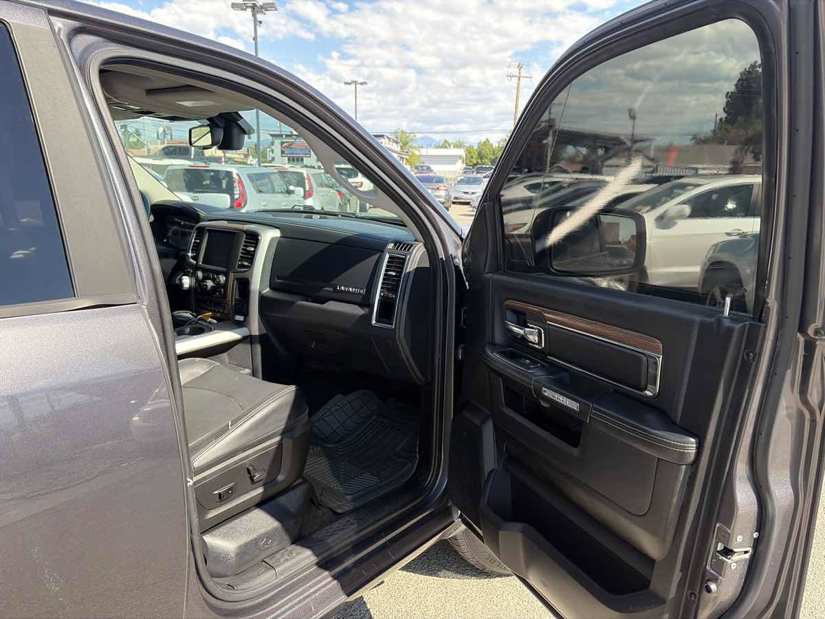 Used 2016 RAM 1500 Laramie w/ Convenience Group AWD/4WD image 21