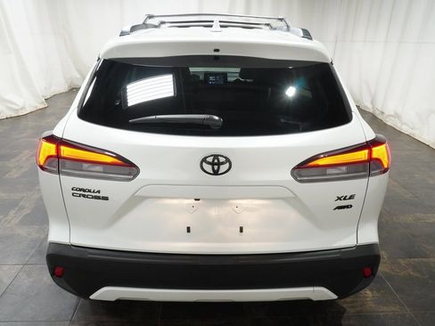 Certified 2023 Toyota Corolla Cross XLE image 5