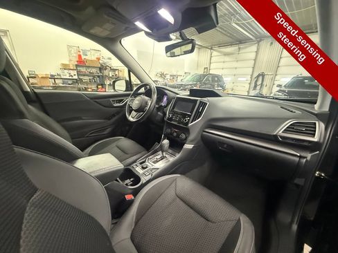 Used 2023 Subaru Forester Premium AWD/4WD image 40