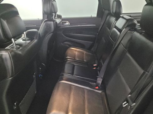 Used 2020 Jeep Grand Cherokee Limited w/ Luxury Group II image 18