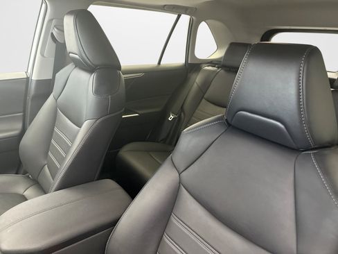 Used 2023 Toyota RAV4 XLE Premium AWD/4WD image 9