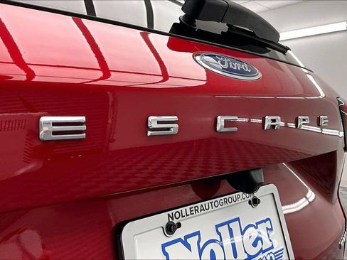 Used 2024 Ford Escape ST-Line w/ Tech Pack #1 AWD/4WD image 8