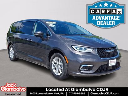 Certified 2023 Chrysler Pacifica Touring-L