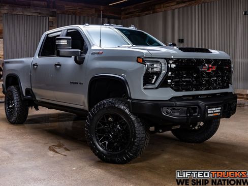 Used 2024 Chevrolet Silverado 2500 ZR2 w/ ZR2 Bison Edition image 1