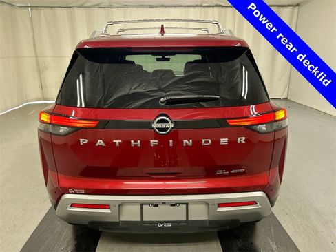 Used 2023 Nissan Pathfinder SL image 3
