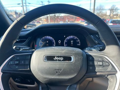 New 2026 Jeep Grand Cherokee Limited AWD/4WD image 17