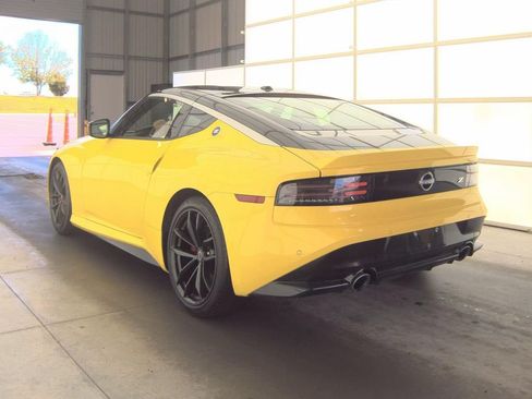 Used 2024 Nissan Z Performance w/ Floor Mat Package RWD image 5