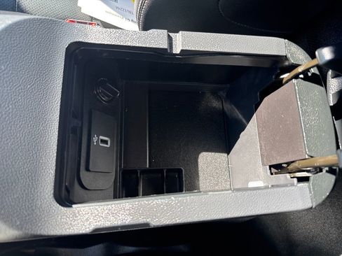 Used 2022 Ford Mustang GT Premium image 25