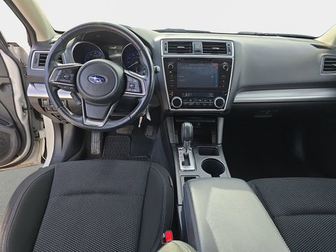 Used 2019 Subaru Outback 2.5i Premium image 12