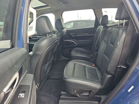 Used 2025 Kia Telluride S image 9