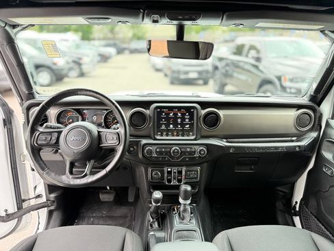 Used 2022 Jeep Wrangler Unlimited Sport AWD/4WD image 7