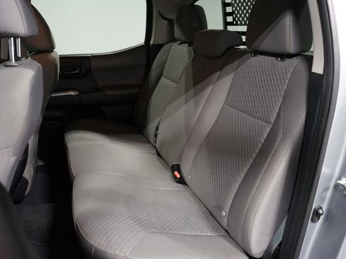 Certified 2021 Toyota Tacoma SR5 AWD/4WD image 27