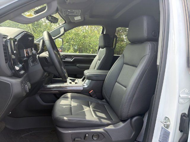 Certified 2025 Chevrolet Silverado 3500 LTZ w/ LTZ Premium Package AWD/4WD image 21