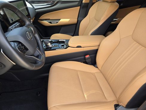 Used 2024 Lexus NX 350h AWD image 9