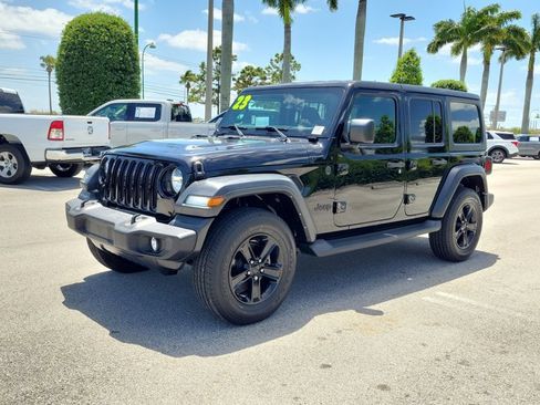 Used 2023 Jeep Wrangler Unlimited Sport AWD/4WD image 4