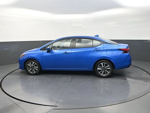 Used 2024 Nissan Versa SV FWD image 4
