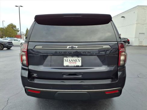 Used 2022 Chevrolet Suburban Z71 w/ Luxury Package image 4