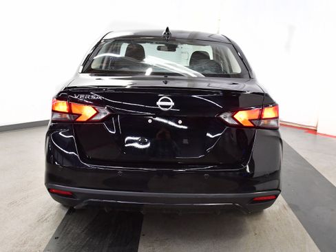 Used 2025 Nissan Versa SV image 7
