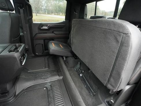 Used 2023 GMC Sierra 1500 AT4 w/ Technology Package image 32