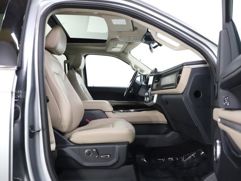 Used 2024 Ford Expedition Max Limited AWD/4WD image 13