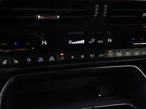 Used 2025 MAZDA CX-70 Plug-In Hybrid w/ Premium Plus image 32