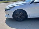 Used 2021 Hyundai Elantra SEL image 5
