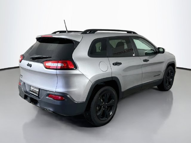Used 2017 Jeep Cherokee Sport w/ Cold Weather Group AWD/4WD image 7
