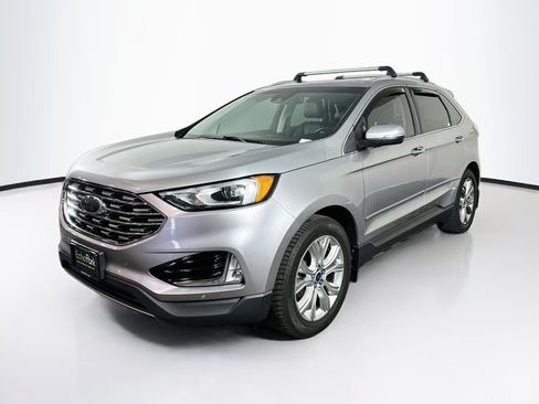 Used 2020 Ford Edge Titanium FWD image 3
