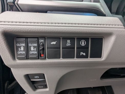 Used 2022 Honda Odyssey Touring image 27