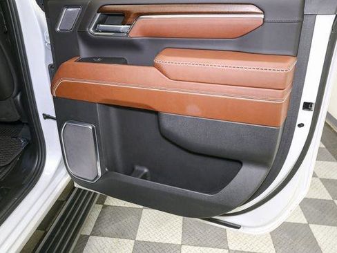 Used 2024 GMC Sierra 2500 Denali Ultimate image 28