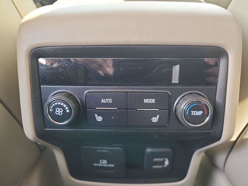 Used 2019 GMC Acadia Denali w/ Technology Package FWD image 22