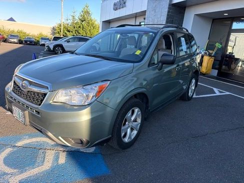 Used 2015 Subaru Forester 2.5i w/ Alloy Wheel Package AWD/4WD image 3