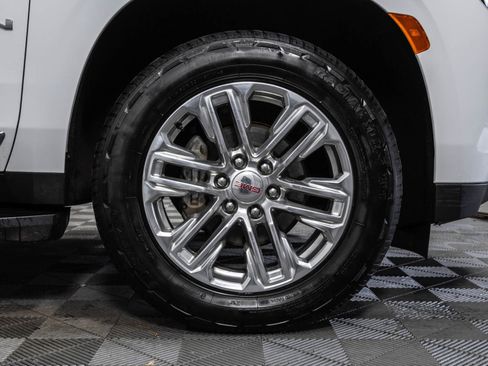 Used 2023 GMC Yukon SLT w/ SLT Luxury Package AWD/4WD image 45