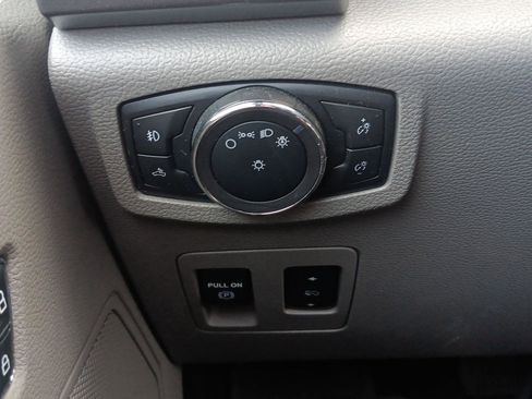 Used 2018 Ford F150 XLT w/ Equipment Group 302A Luxury image 19