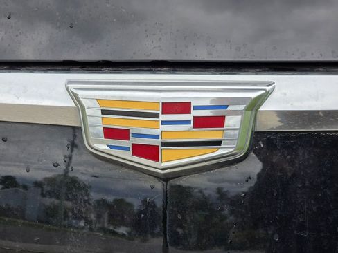 Used 2019 Cadillac Escalade Luxury AWD/4WD image 13