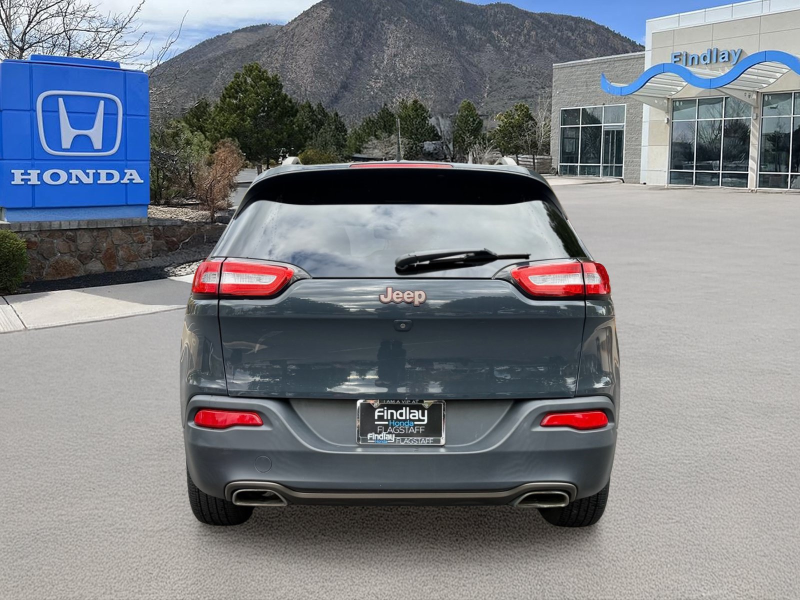 Used 2016 Jeep Cherokee 75th Anniversary FWD image 5