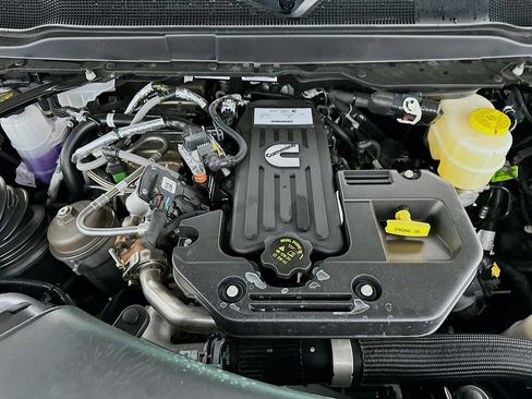 New 2026 RAM 3500 Tradesman AWD/4WD image 17