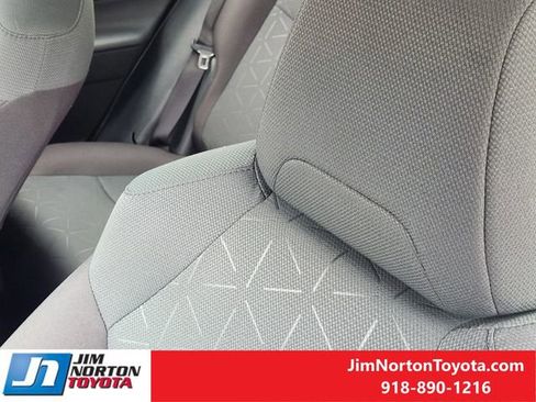 Used 2024 Toyota RAV4 XLE FWD image 16