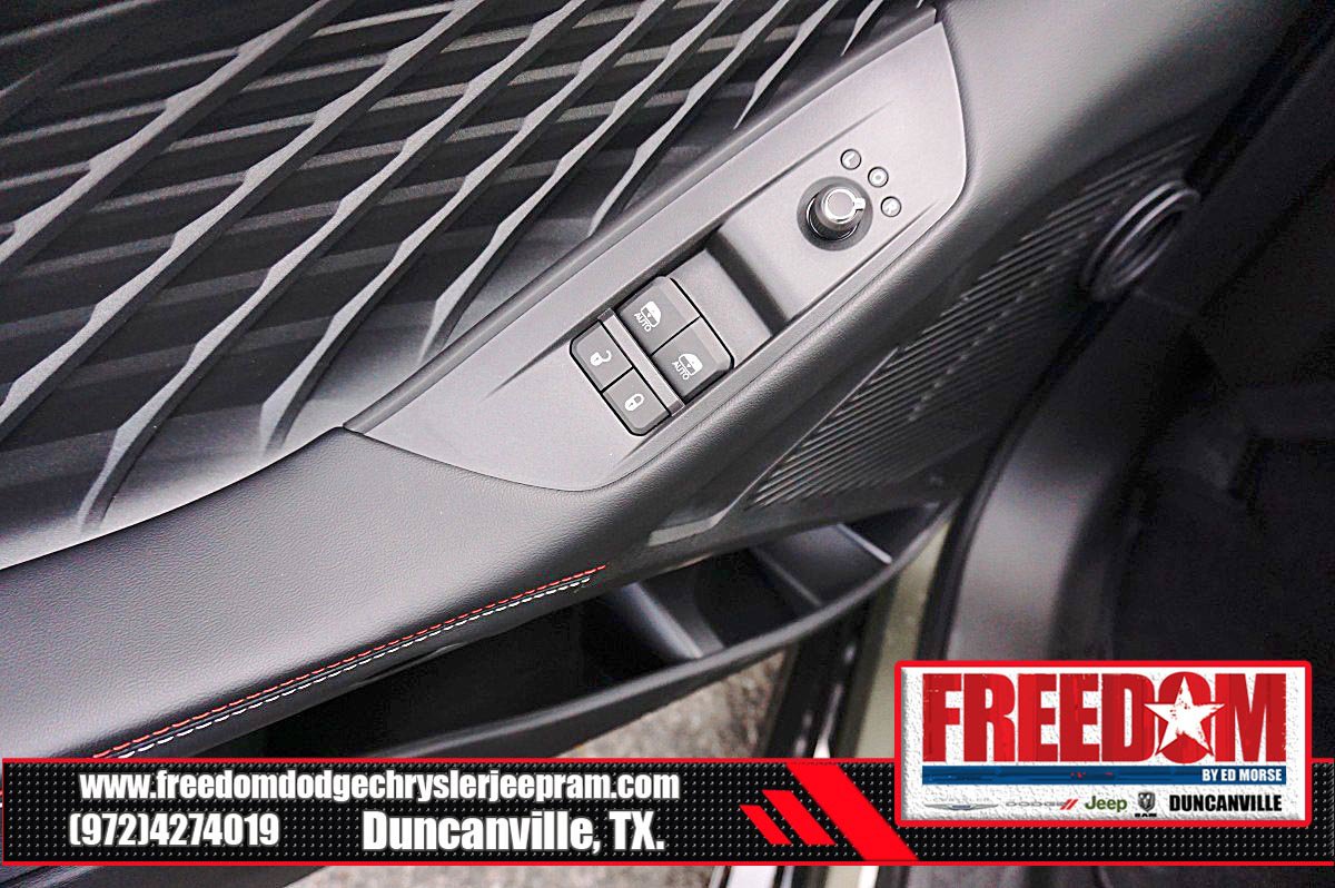 New 2026 Dodge Charger Scat Pack w/ Blacktop Package AWD/4WD image 36