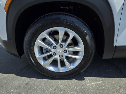 Used 2025 Chevrolet TrailBlazer LS w/ LS Confidence Package FWD image 34