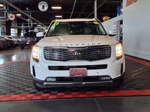 Used 2021 Kia Telluride SX w/ SX Prestige Package image 2