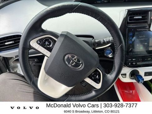 Used 2016 Toyota Prius Four Touring FWD image 5