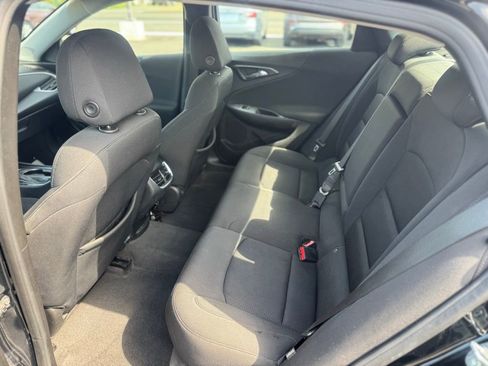 Used 2020 Chevrolet Malibu LT FWD image 25
