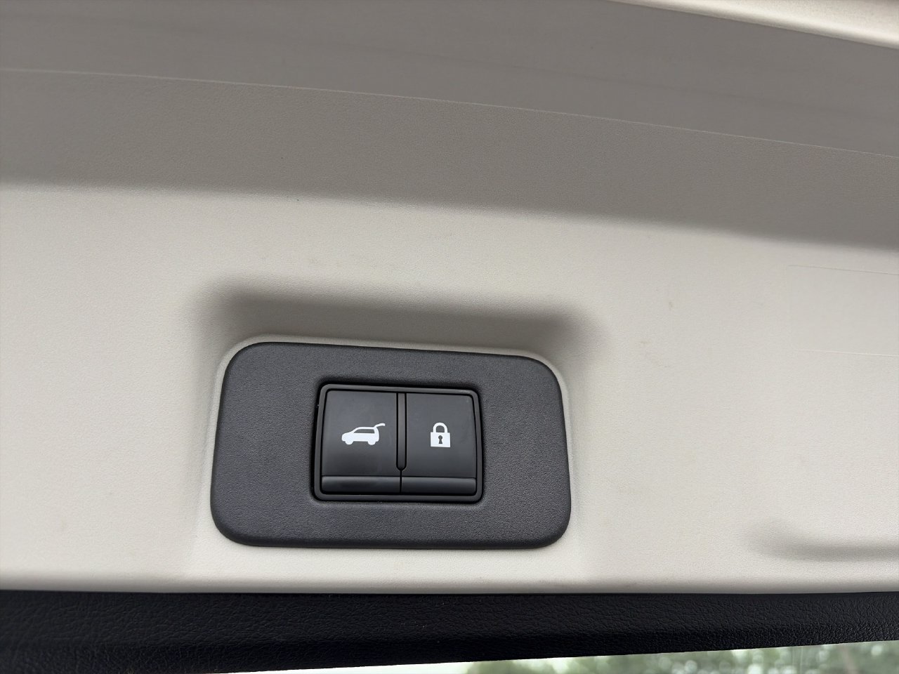 Certified 2024 Nissan Ariya AWD image 30