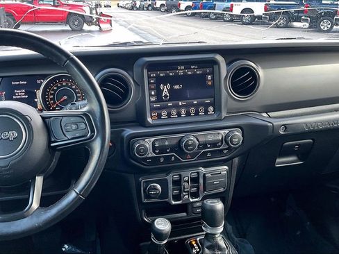 Used 2022 Jeep Wrangler Unlimited Sport w/ Uconnect 4C Nav & Sound Group image 6