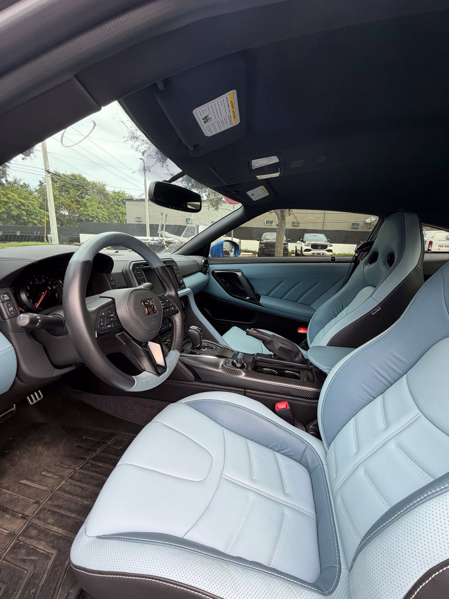 Used 2024 Nissan GT-R AWD/4WD image 9